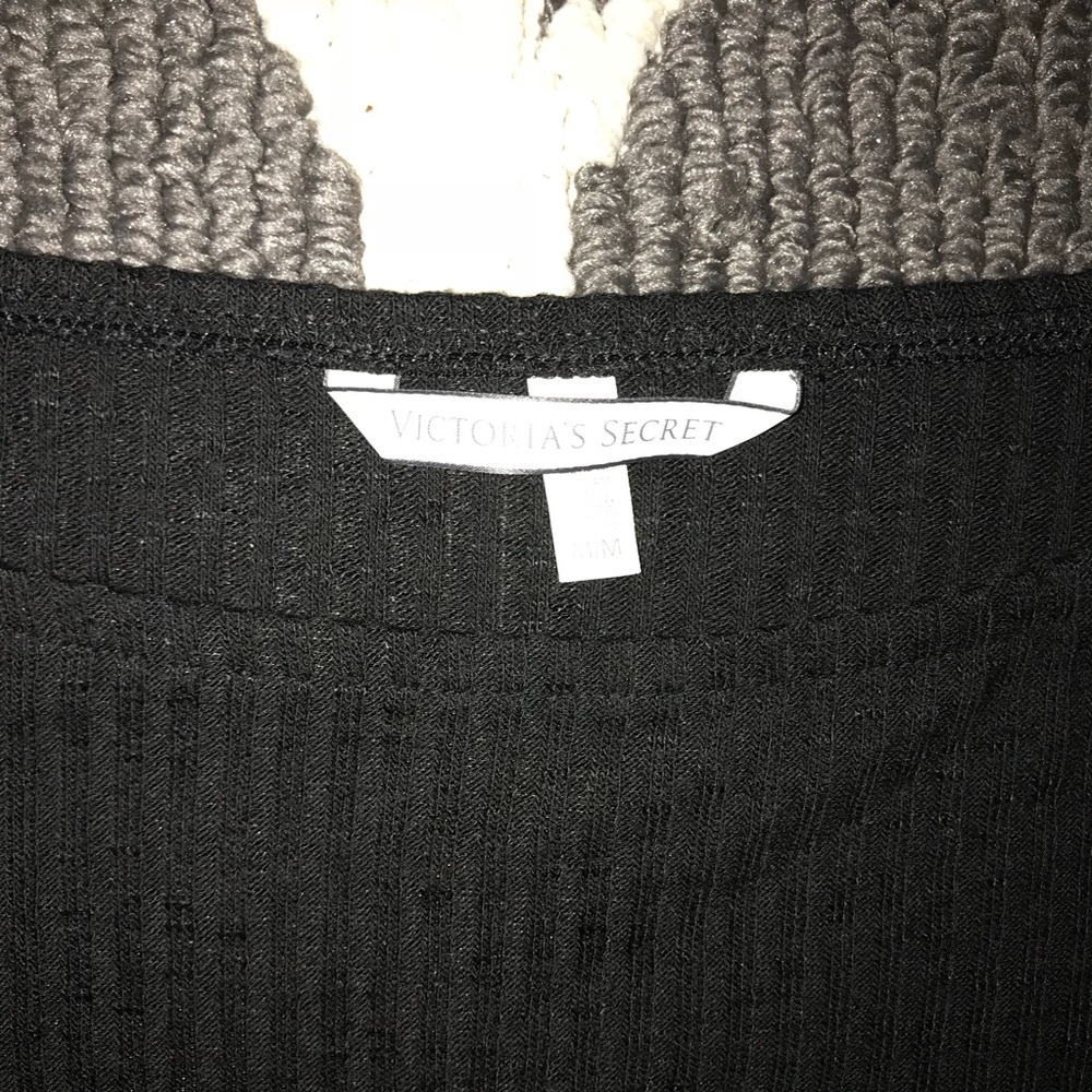 โโSOLDโโ NWOT ๐Victoriaโs Secret Black Shirt - Picture 2 of 2